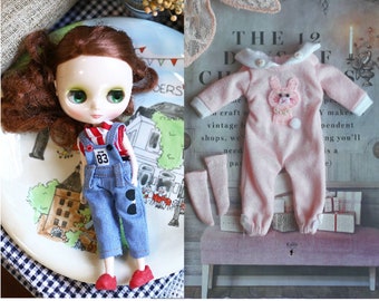 Doll clothes for Middle Blythe.