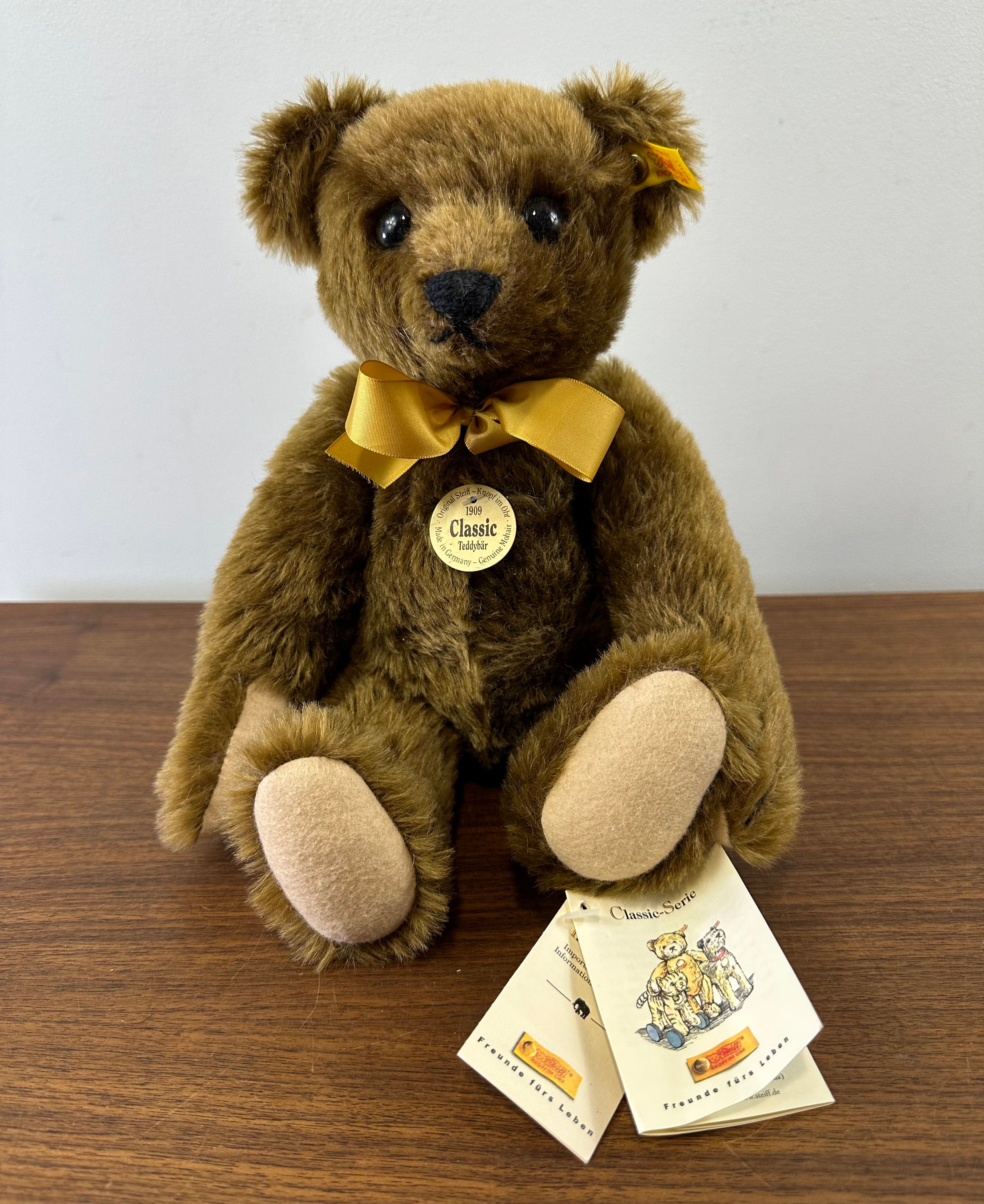 Steiff Howie Teddy Bear, Made from Soft Mohair, Premium