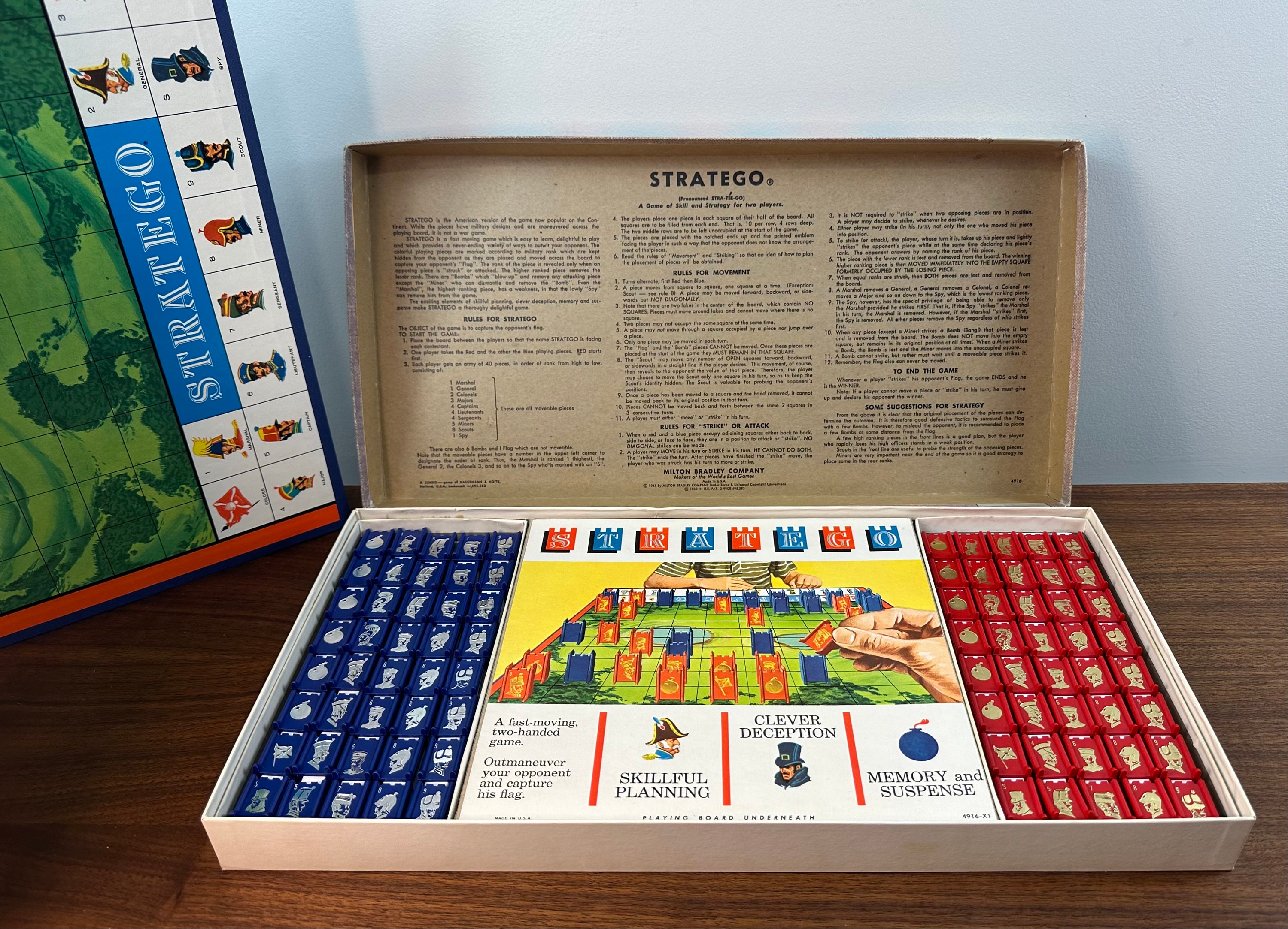 Vintage 1975 Milton Bradley Stratego Board Game Complete FAST