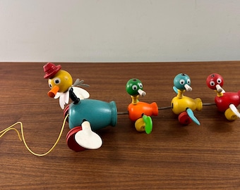 Vintage 1956 Gabby Goofy Duck Family #777  - Great Overall Condition but mechanism needs fine tuning