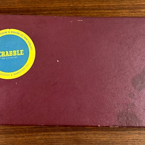 Vintage 1953 Scrabble Game - Maroon box - Complete - good condition