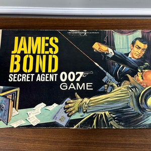 Vintage 1964 James Bond 007 Secret Agent Game Milton Bradley - Complete - Good Condition