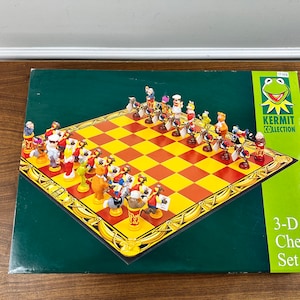 Vintage 1999 Muppets 3-D Chess Set - Complete - Excellent Condition