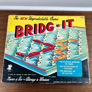 Vintage early Hasbro (Hassenfeld Bros) Bridg-It Checkers Like Game - 1960 - Complete