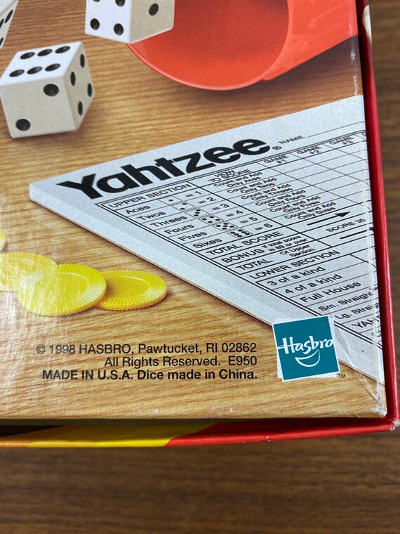 Vintage 1998 Yahtzee - the Classic Shake and Score Dice Game