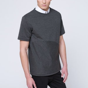 Herenoverhemd Melange herenoverhemd Grijs herenoverhemd Herenoverhemd met korte mouwen Unieke herenoverhemden minimalistische kleding mode moderne kleding ronde hals
