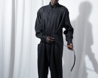 Linnen herenjumpsuit: zwarte oversized overall, minimalistisch ontwerp