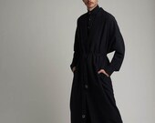 Abrigo largo de seda cupro negra para hombre - Abrigo estilo kimono