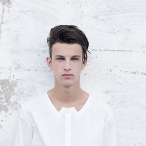 Herenoverhemd Witte herenoverhemd Overhemd Lange mouw Button Down Overhemd met klassieke pasvorm Minimalistische kleding Herenkleding herenmode W-halslijn