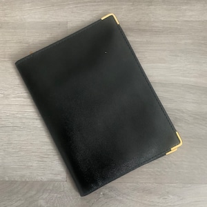 Cartera grande plegable vintage de piel auténtica azul oscuro de los años 70 (13,5 cm x 17,5 cm)