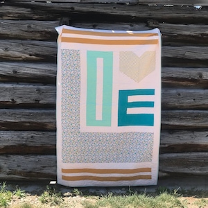 Show Love PDF Quilt Pattern/Valentine Quilt/Love Quilt/Heart Quilt/Text Quilt