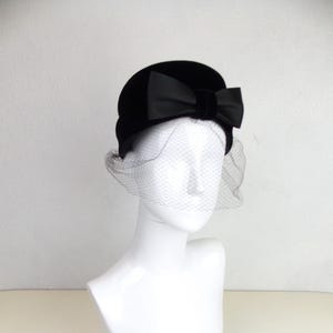 1950&#39;s 1960&#39;s Black Velvet Hat with Face Veil