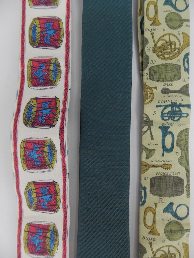 小物 50's Gun Themed ROOSTER Skinny Tie MINTY VTG 1950s Rooster Mens Cotton Necktie Brown Red White Pistol