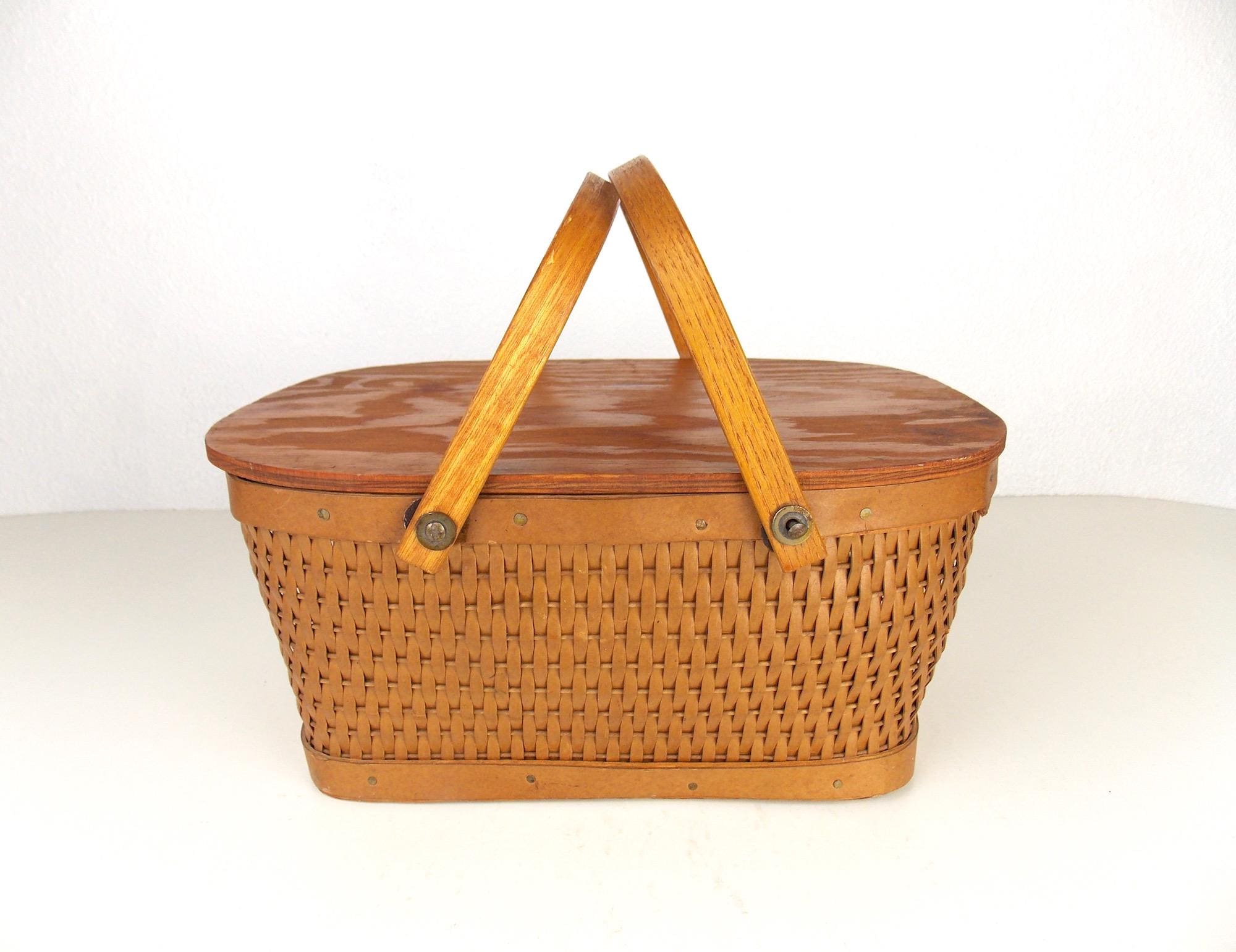 Vintage 1950's Red Man Small Picnic Basket - Etsy Canada