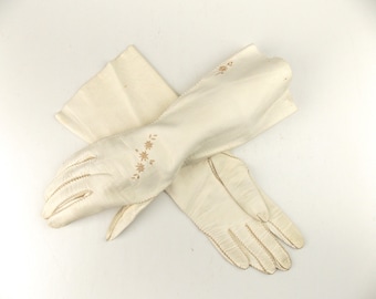 Leather Gloves White Ivory with Embroidered Floral Detail 1950's 1960's