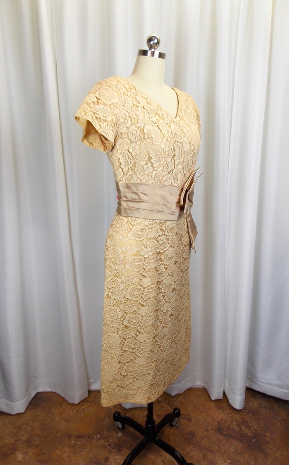 1950's Lace Cocktail Wiggle Dress Champagne Color… - image 2