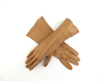 Vintage Leather Gloves Light to Medium Brown Est size 6