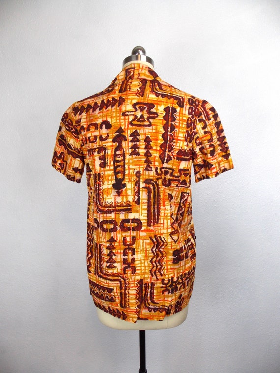 1960's Hawaiian Barkcloth Two Piece Shorts Set Wo… - image 5