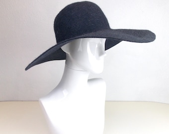 Vintage Wool Felt Hat BERMONA TREND LONDON Felt Hat With  display picture 1