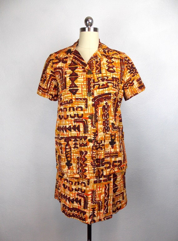 1960's Hawaiian Barkcloth Two Piece Shorts Set Wo… - image 1