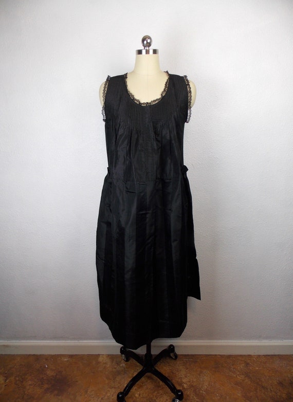 1920's 1930's Black Sleeveless Dress Rayon Silk