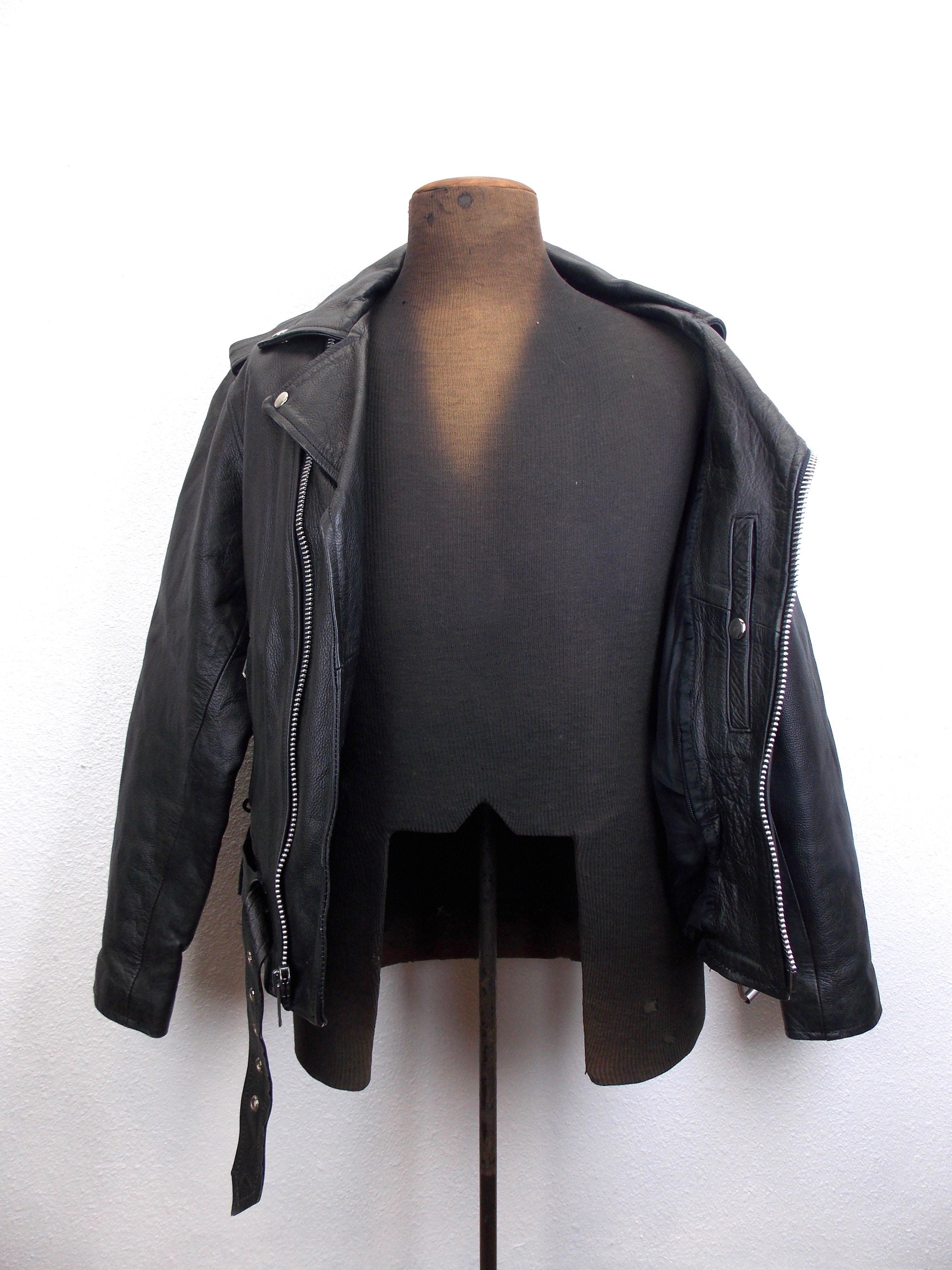Vintage Black Leather Motorcycle Jacket Sz 40 - Etsy Vintage Black Leather Motorcycle Jacket Sz 40 - Etsy