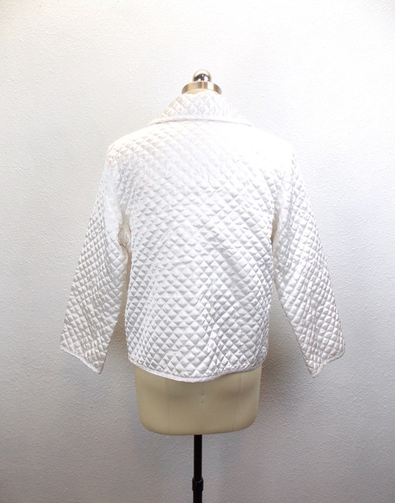 Vintage White Satin Quilted Bed Jacket Size Small - image 4