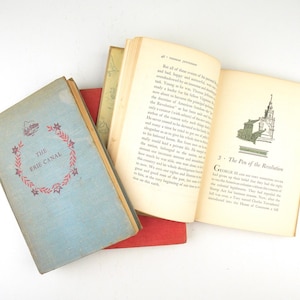 1950&#39;s Children&#39;s Story Books Set of 3 Hardcover Bookshelf Decor