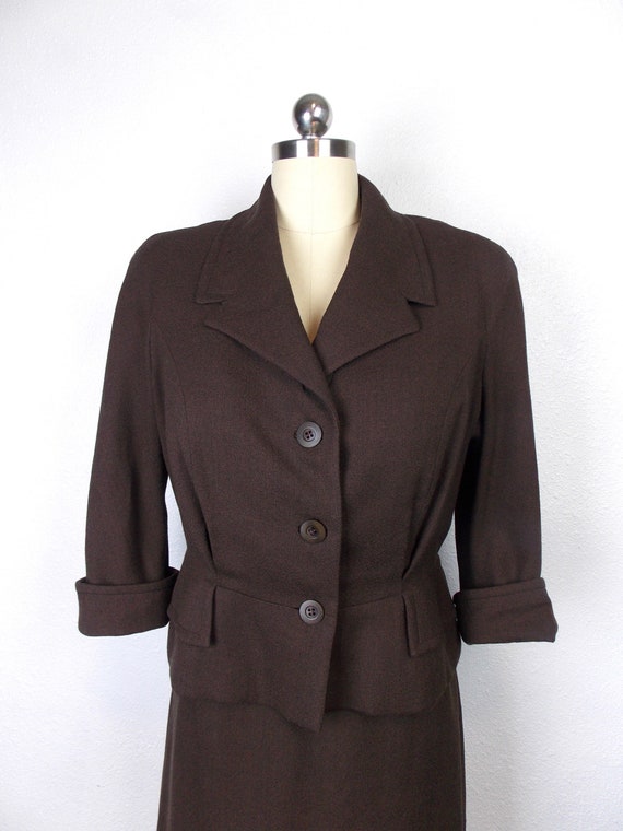 1940's 1950's Woman's Suit in Brown Handmacher La… - image 2