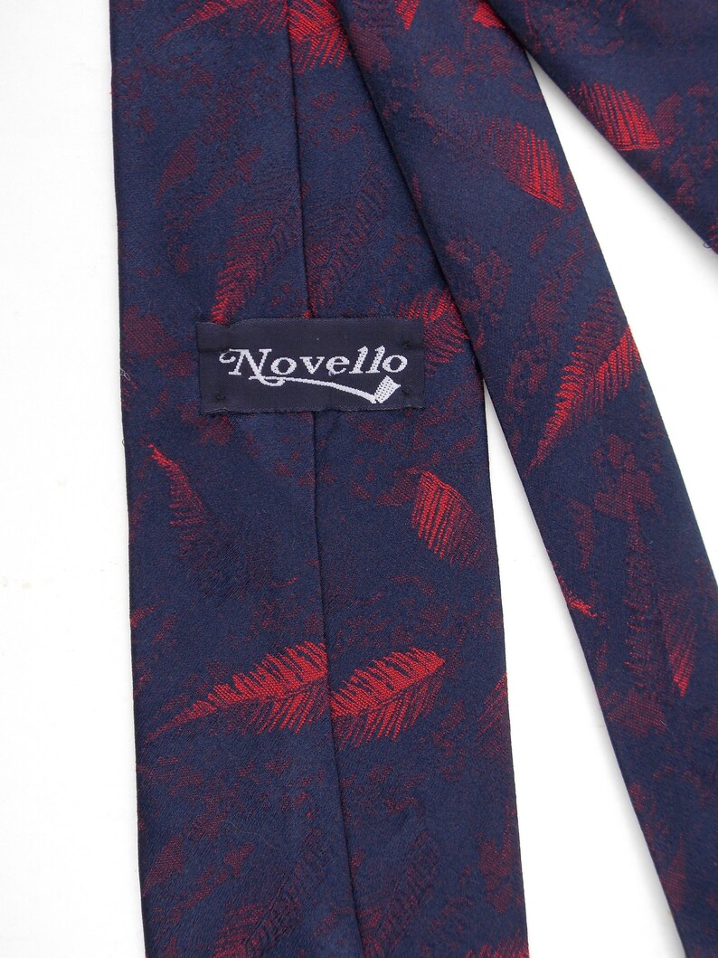 1960/'s Neck Tie Navy Blue and Red Feather Design