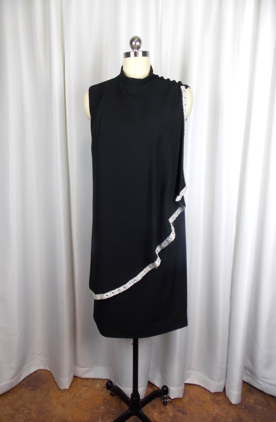 sleeveless black and silver - Gem