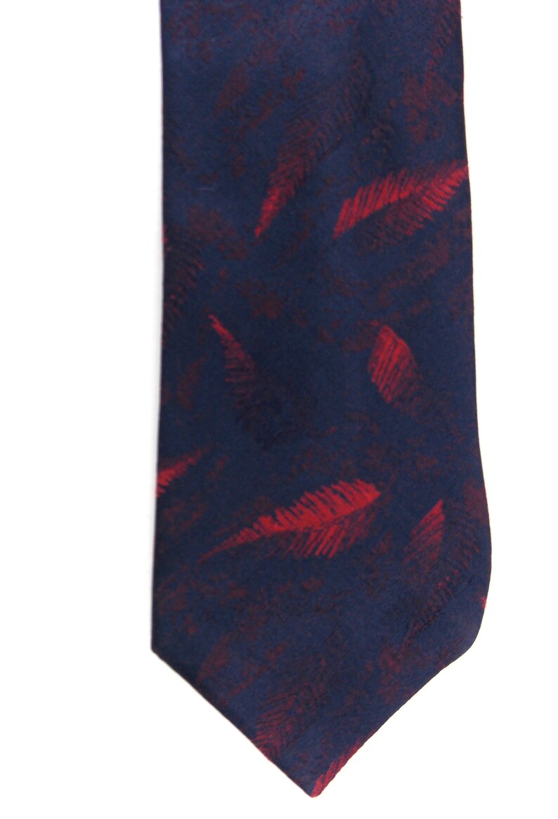 1960/'s Neck Tie Navy Blue and Red Feather Design