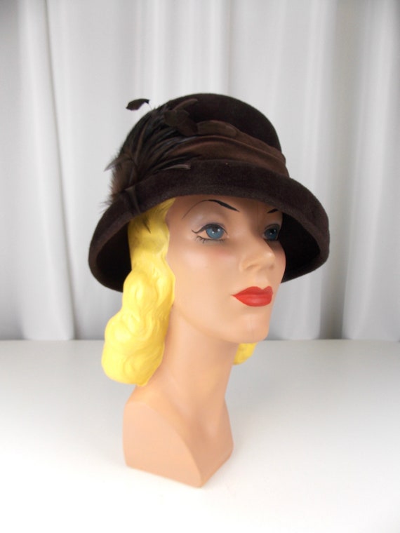 Laura Ashley Brown Felt Cloche Hat with Feathers