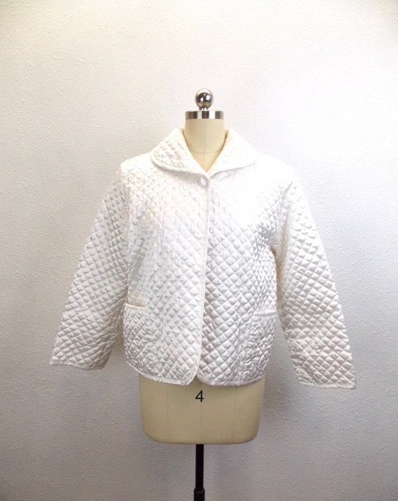 Vintage White Satin Quilted Bed Jacket Size Small - image 1