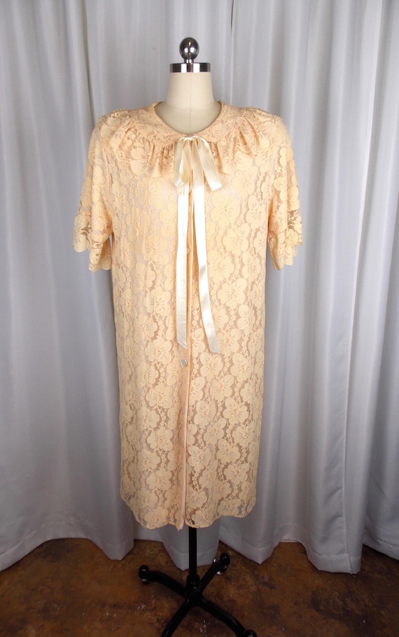 Aristocraft Ivory Lace House Coat Robe