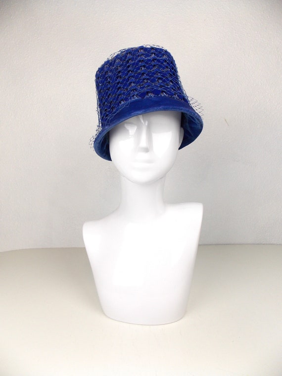 1960's Bright Blue Velvet Cloche Hat with Netting - image 2