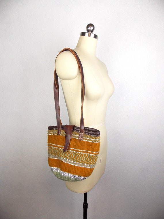 Vintage Woven Fiber Bucket Bag Shoulder Bag Marke… - image 1