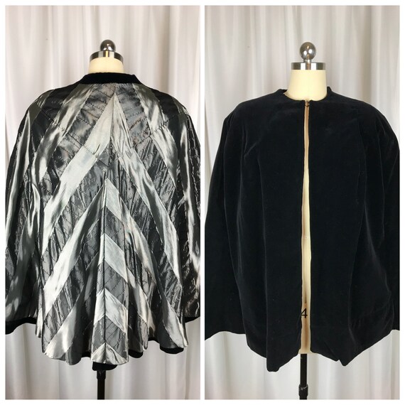 1950's Black Velveteen Cape with Silver Lining Wai