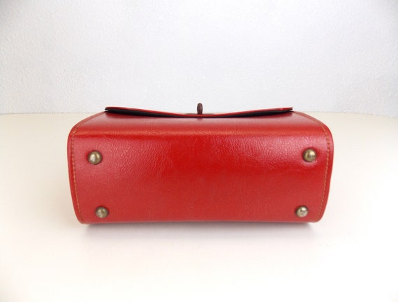 1940's 1950's Red Vinyl Top Handle Handbag Purse - image 4