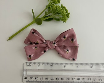 Baby Bee Mauve Hair Bow | Small Bee Hair Bow | Back to School Bow | Bee Bow | Pink Mauve Bee Hair Bow