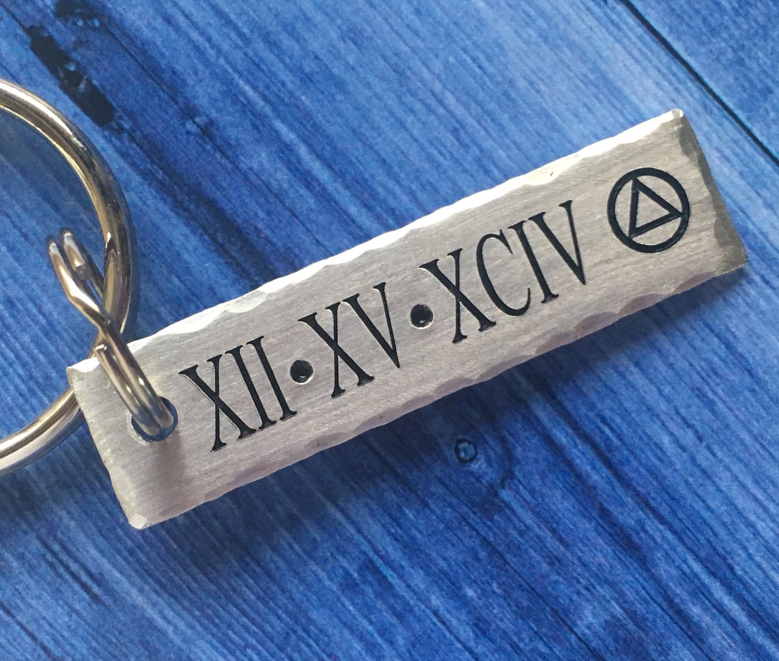 AA 12 Step Sobriety Keychain - Silver Recovery Coin With Serenity Prayer, 30mm