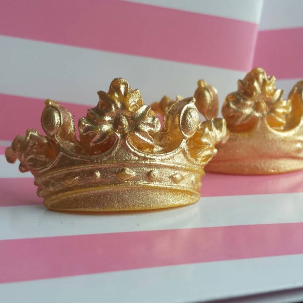 Edibles Princess tiaras Fondant cupcakes topper. Crown fondant topper.