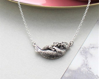 mummy necklace silver