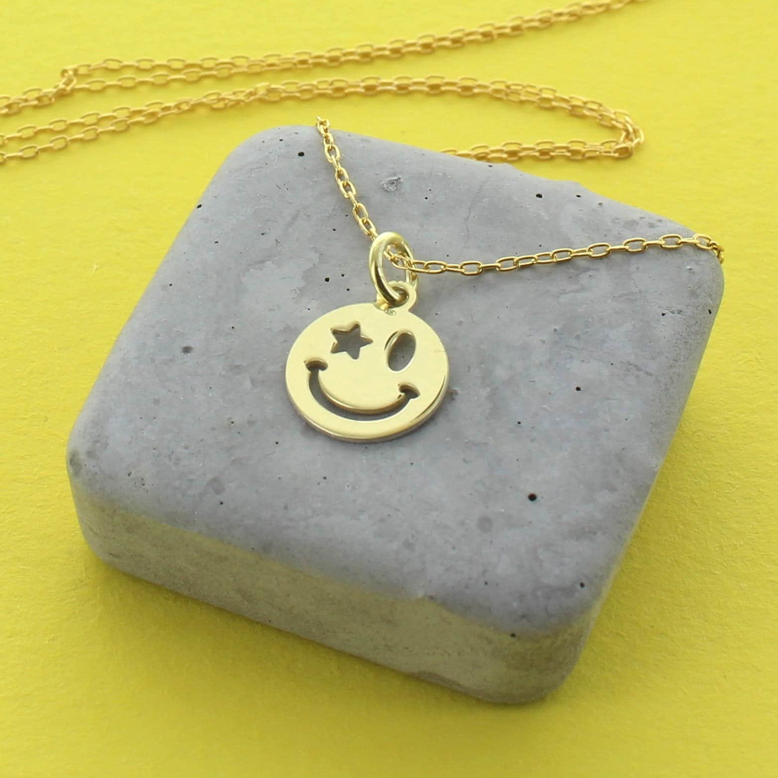 Winking Smiley Face Necklace - Etsy