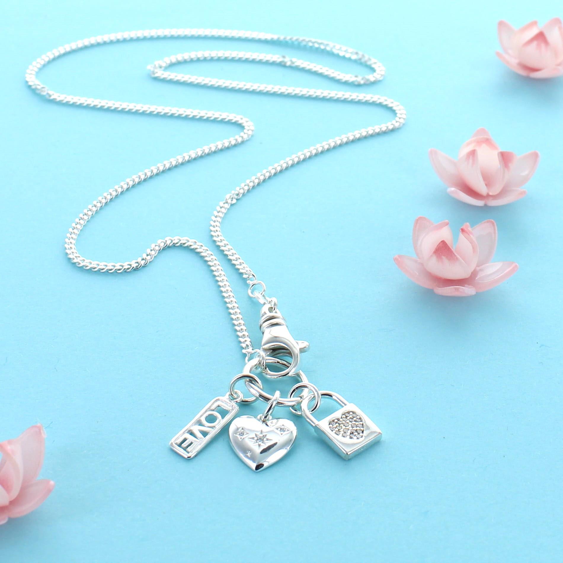 ネックレス・ペンダント LOVETOKEN Pendant Necklace (couple set) silver plated Unique Magic Wand Design Heart Shape Pendant