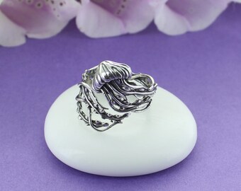 Anillo ajustable con forma de medusa