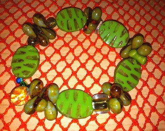 7 1/2" armband met zeewier, koffie en limoen met stretchkralen