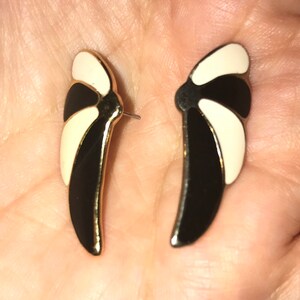 Vintage 1980&#39;s Enamel Black & Ivory Wing-Shaped Post Earrings Boho Art Deco Very Lightweight