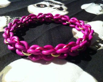 8" Captive Rings Chainmaille Stretch Bracelet - Fuschia