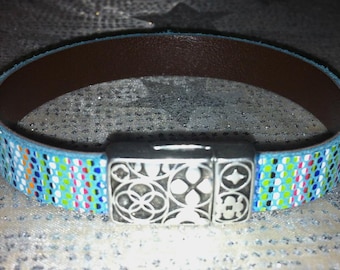 7 1/2"  10mm Flat Leather Blue & Green Patterned Bracelet with Embossed Floral Circle Vintage Silver Magnetic Clasp